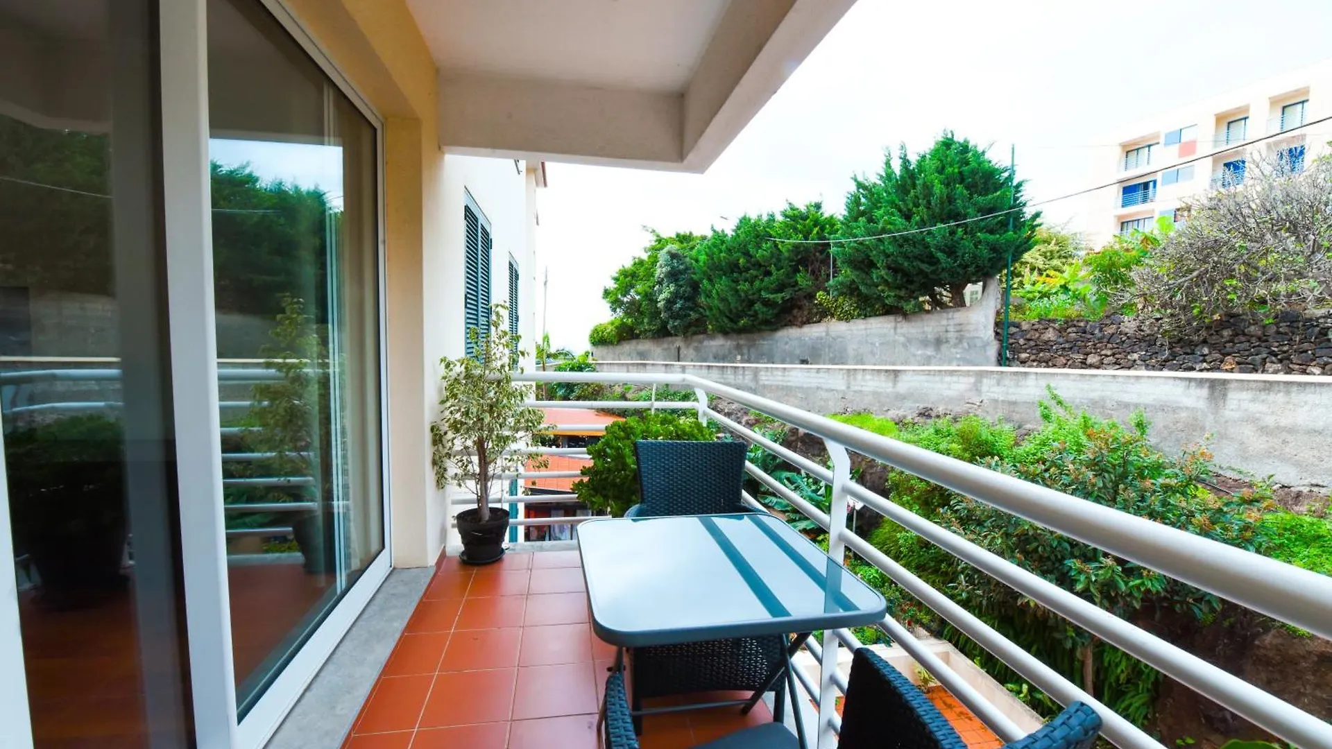 Tranquility Apartment Canico  Portugal