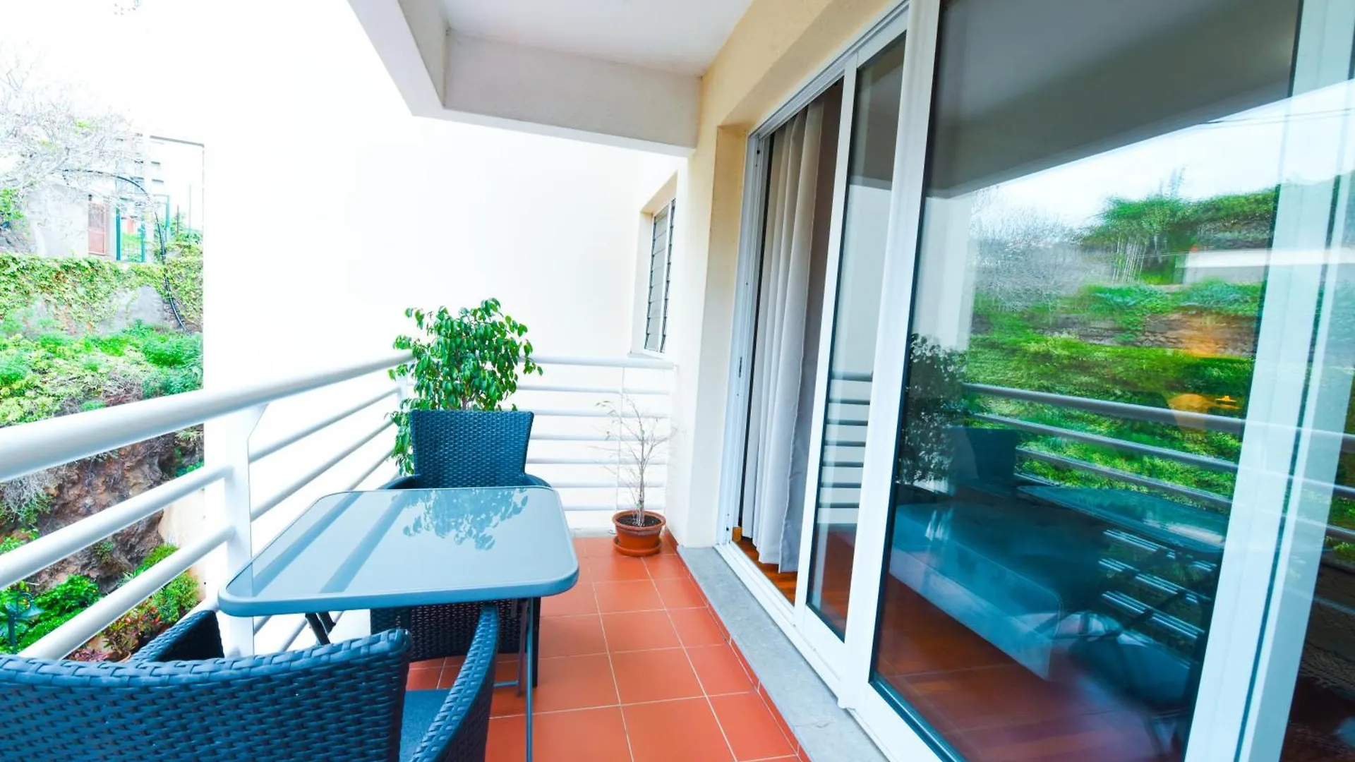 Tranquility Apartment Canico  Canico (Madeira)